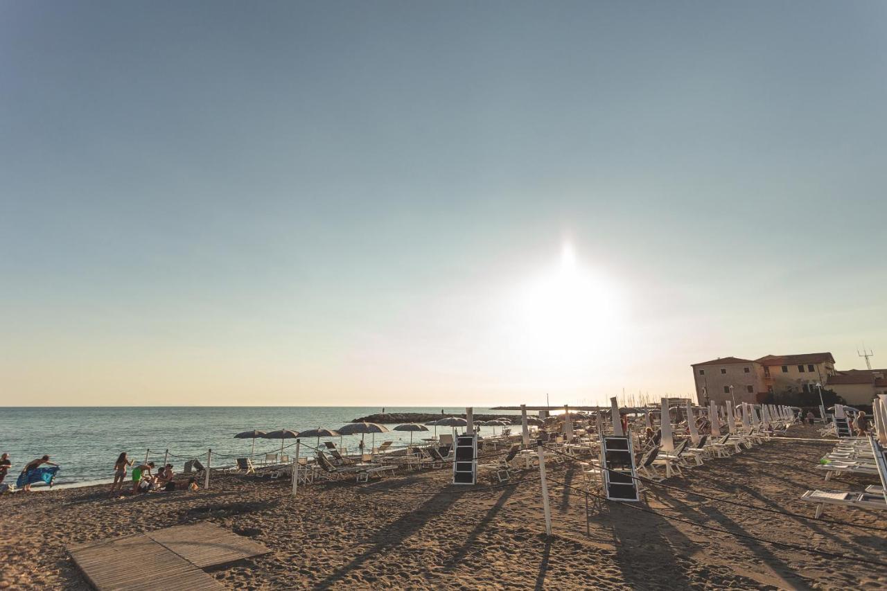 Via Siena 4 - Suites & Rooms Marina di Cecina Dış mekan fotoğraf
